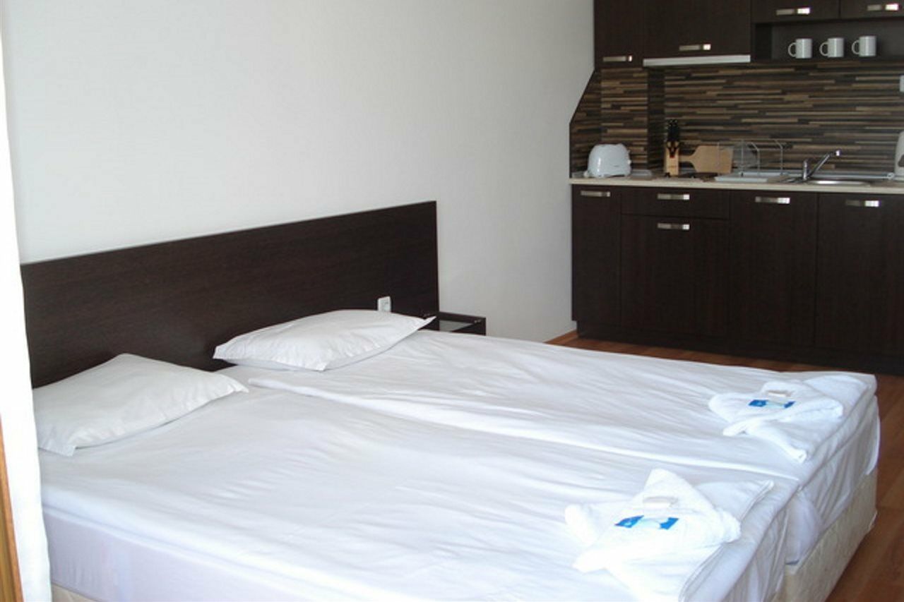 Apart Hotel Happy サニービーチ エクステリア 写真